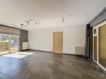 ppartement de rez-de-chaussée avec terrasse et garage (5)