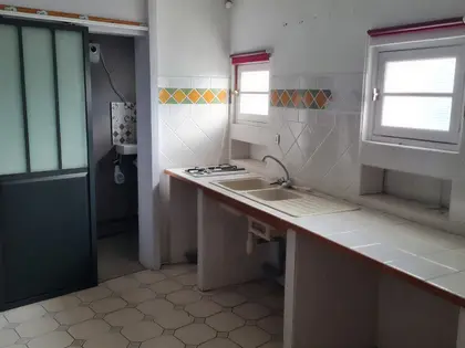Maison de ville à rafraîchir  (14)