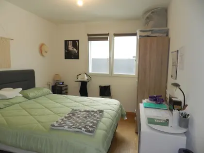 Deux villas, une seul propriété, une fois neuf pièces, une fois deux pièces et demie-et deux pièces et demie, modulable en trois pièces et demie  (14)