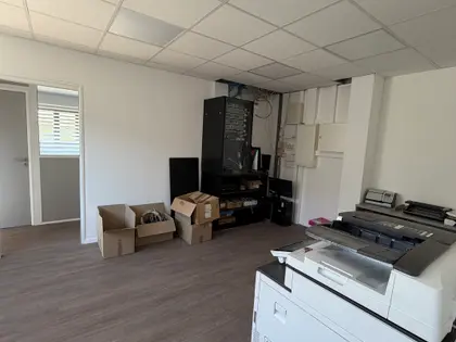 Bureau à Louer 325 m2 (1)