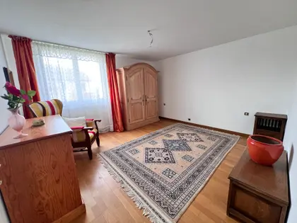 Maison traditionnelle au calme  (2)