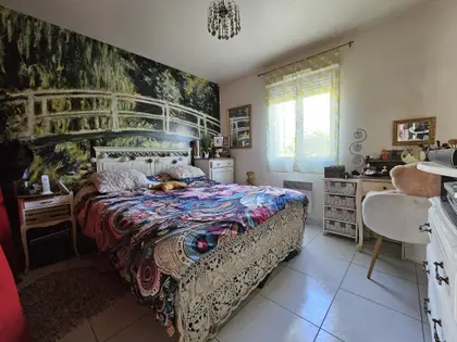 Maison entre ville et campagne (7)
