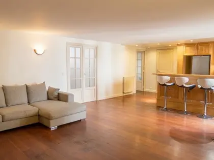 Charmant appartement 10 ème  (9)