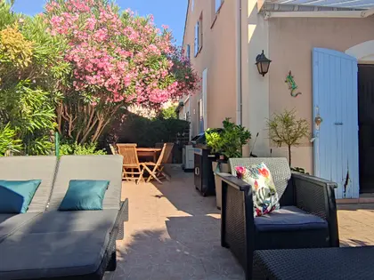 Villa club - proche mer - parking (15)