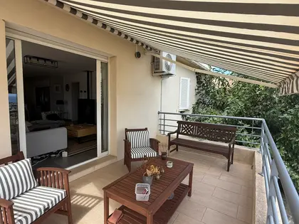 Belle villa Type T4 - piscine et garage - vue mer et village (4)