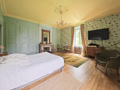 Maison 16 pièces - 484 m² - Andancette (52)