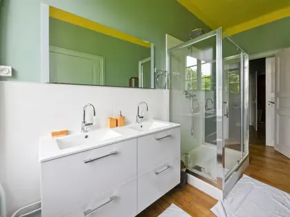 Maison 16 pièces - 484 m² - Andancette (44)