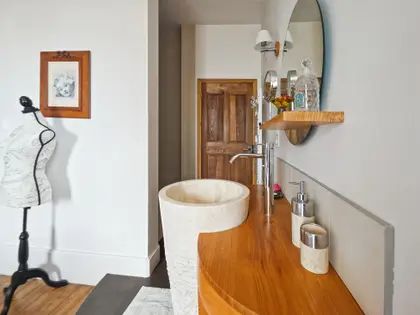 Maison 16 pièces - 484 m² - Andancette (42)