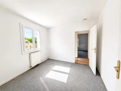 Maison familiale 4 chambres, terrain avec hangar de 57 m² (17)