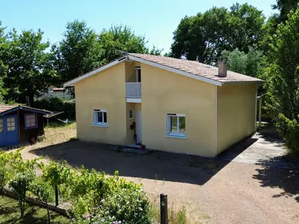 Maison familiale à vendre à Saint-Jean-d’Illac – vie de plain-pied et terrain arboré de 1 002 m² (15)
