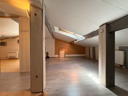 Maison familiale à vendre à Saint-Jean-d’Illac – vie de plain-pied et terrain arboré de 1 002 m² (9)