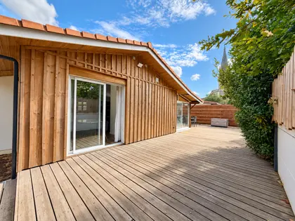 Maison de plain-pied rénovée à Lanton – 171 m² deux espaces de vie et terrain de 792 m² (10)