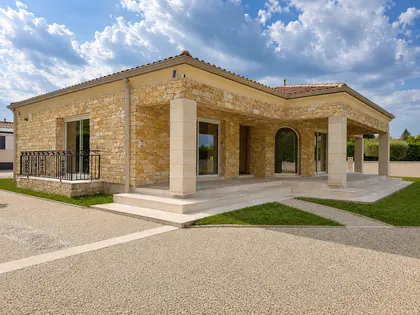Villa de plain-pied à vendre à Ambarès-et-Lagrave – inspiration provençale et grand terrain clos (1)