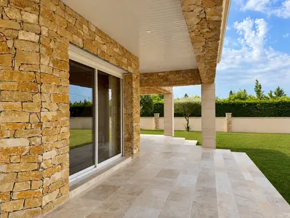 Villa de plain-pied à vendre à Ambarès-et-Lagrave – inspiration provençale et grand terrain clos (3)