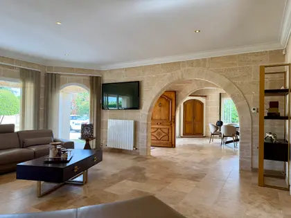 Villa de plain-pied à vendre à Ambarès-et-Lagrave – inspiration provençale et grand terrain clos (11)
