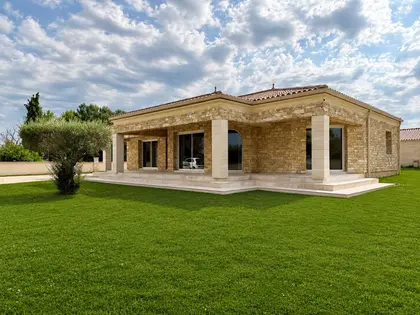 Villa de plain-pied à vendre à Ambarès-et-Lagrave – inspiration provençale et grand terrain clos (5)