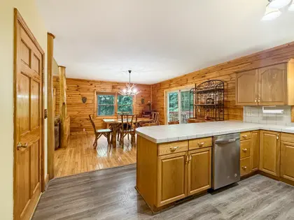 RARE 7.33-ACRE FOSCOE RETREAT (18)