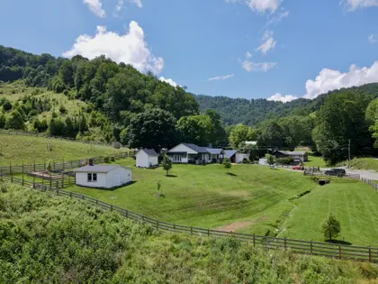 Honeycreek Highlands | 22-Acre Farm Estate Near Boone, NC (35)