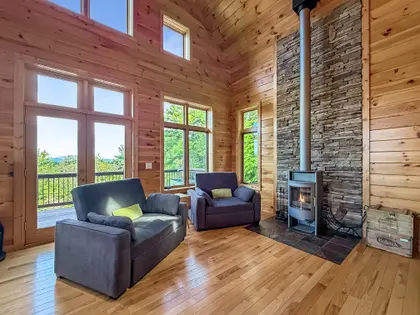 Custom Mountain Home Near the Blue Ridge Parkway (7)