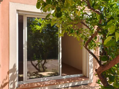 Jolie maison avec jardin (12)