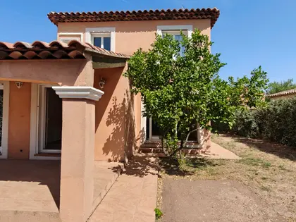 Jolie maison avec jardin (1)