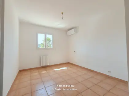 Jolie maison avec jardin (9)