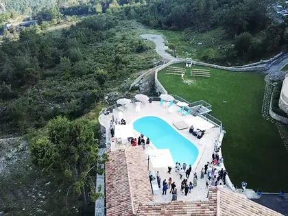 DOMAINE  (12)