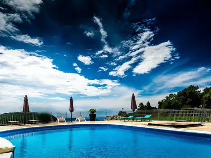 DOMAINE  (1)