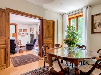 Rare appartement proche de l'église Russe (5)