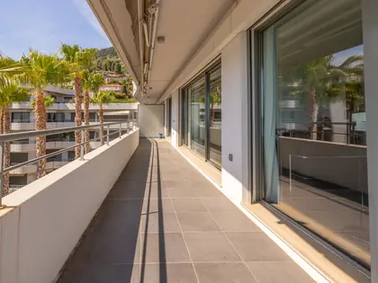 Magnifique 3 pièces en bord de mer, dans une résidence de standing avec gardien, fitness, jacuzzi, hammam et spa (3)
