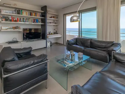 Magnifique 3 pièces en bord de mer, dans une résidence de standing avec gardien, fitness, jacuzzi, hammam et spa (6)