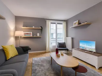 Studio entièrement équipé aux Paquis (1)