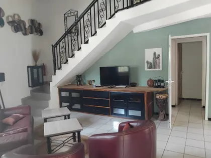 SUPERBE VILLA RENOVEE AVEC JACUZZI SITUEE DANS UNE RESIDENCE A PIEDS DE LA PLAGE - SALY CENTRE (11)