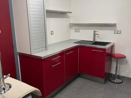Entrepôt de 1250 m2 de stockage et de bureaux, sur un terrain de 4570 m2  (12)