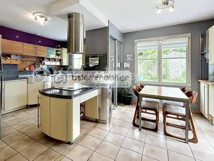 MAISON FAMILIALE  (6)