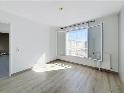 2 pièces de 44 m², dernier étage, balcon et parking (6)