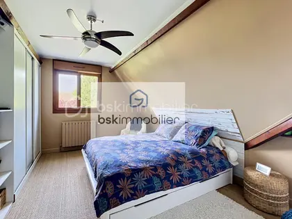 Maison familiale, 6 chambres, piscine couverte et terrain de 1 830 m² (10)
