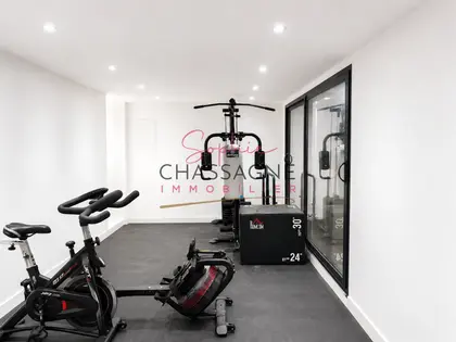 À 20 minutes de Saint-Émilion, maison en pierre de 205 m², implantée sur un terrain clos de 5965 m² (11)