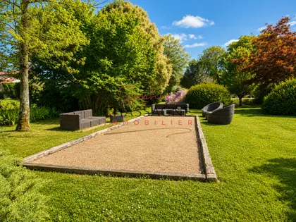 A 15 min de St Emilion, maison en pierre de 260 m² avec 5 chambres (27)