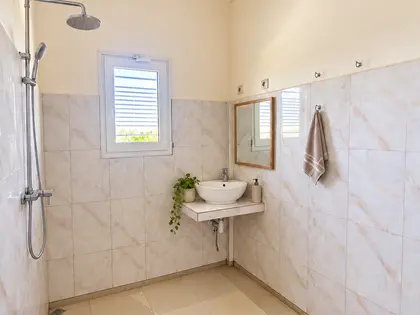Spacieuse maison 4 chambres avec vue mer à Diego-Suarez (9)