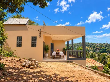 Spacieuse maison 4 chambres avec vue mer à Diego-Suarez (4)