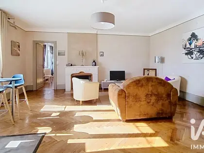 Domaine en pierre 5 appartements indépendants  (2)