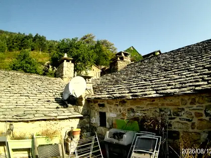 LES VIGNES – MAISON DE CARACTÈRE AVEC TERRASSE PANORAMIQUE ET TERRAINS EN BORD DE RIVIÈRE (12)