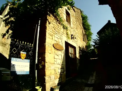 LES VIGNES – MAISON DE CARACTÈRE AVEC TERRASSE PANORAMIQUE ET TERRAINS EN BORD DE RIVIÈRE (1)