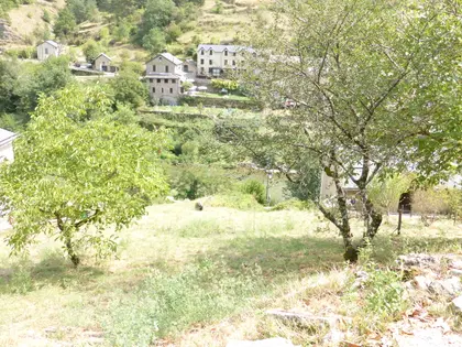 Maison en pierre avec deux logements, un garage et un terrain de 1378 m2 – Vue sur la rivière (13)
