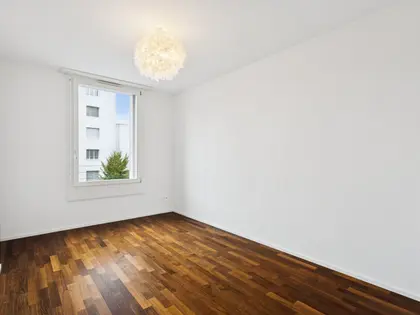 Appartement lumineux de 3,5 pièces avec loggia (4)