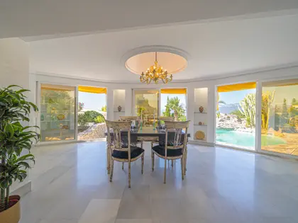 Spectaculaire Villa méditéterranéenne avec vue panoramique sur la mer (9)