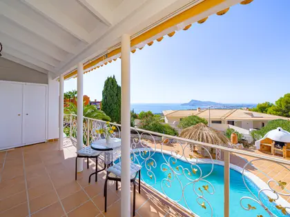 Spectaculaire Villa méditéterranéenne avec vue panoramique sur la mer (11)