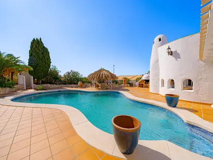 Spectaculaire Villa méditéterranéenne avec vue panoramique sur la mer (12)