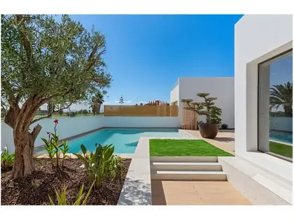 Une villas moderne - situé en bordure du golf La Serena à Los Alcazares (9)